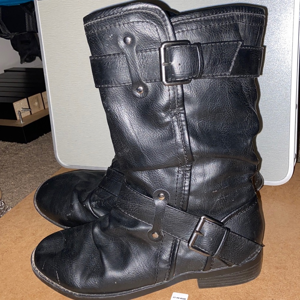 Black boots